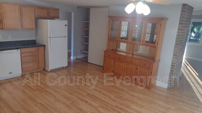 Building Photo - 3113 N Whitman St