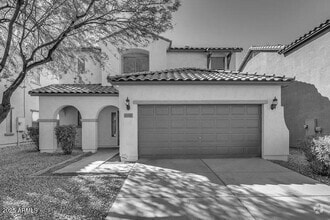 Building Photo - 5811 W Siesta Way