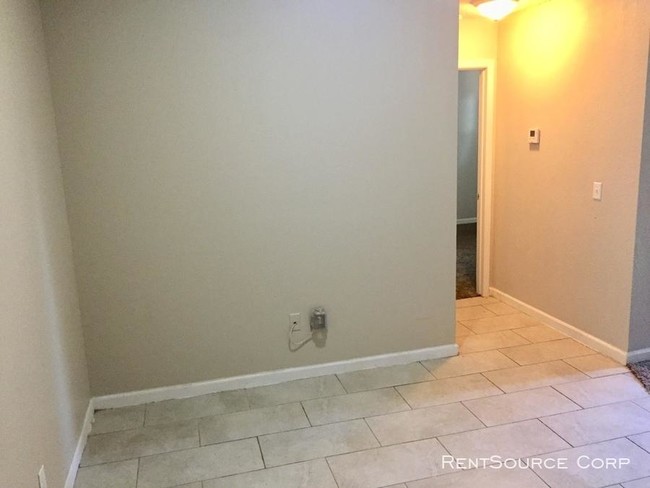 Foto del edificio - 1 bedroom in Lancaster CA 93534