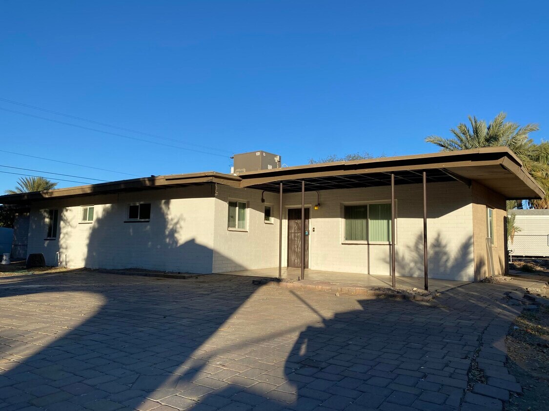 Foto principal - 55216 Calhoun St