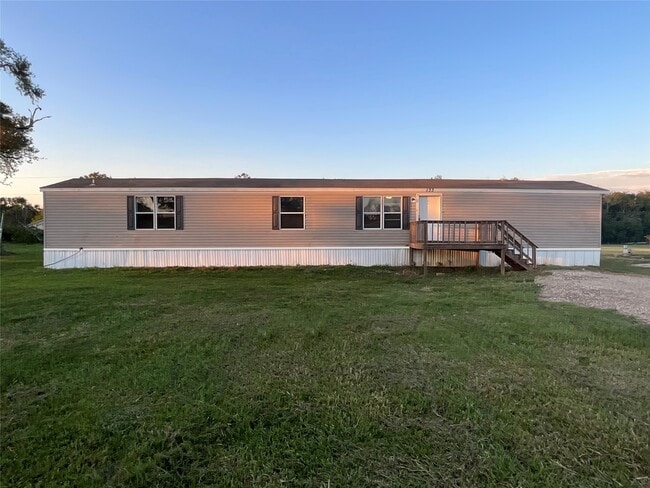 Building Photo - 133 Country Oaks St