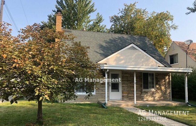 Foto del edificio - 17605 Lincoln Ave - Nicely Updated Eastpoi...