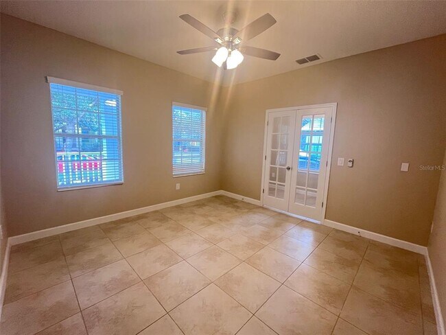 Foto del edificio - 15150 Evergreen Oak Loop