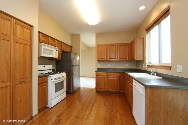 Building Photo - 10338 Ashley St