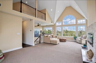 Building Photo - 26 Manhasset Dr