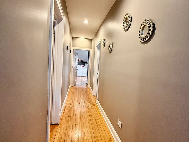 Foto del edificio - 831 N Ashland Ave