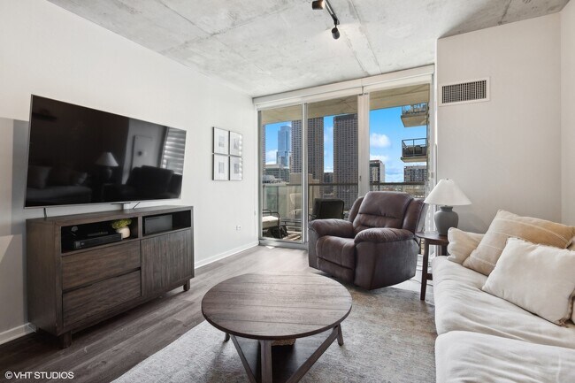 Foto del edificio - 659 W Randolph St