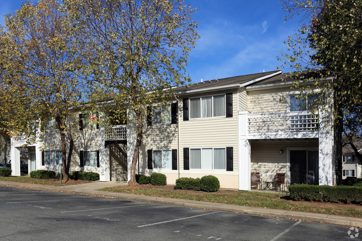 Crescent Oaks Apartments - Graham, NC | Apartments.com