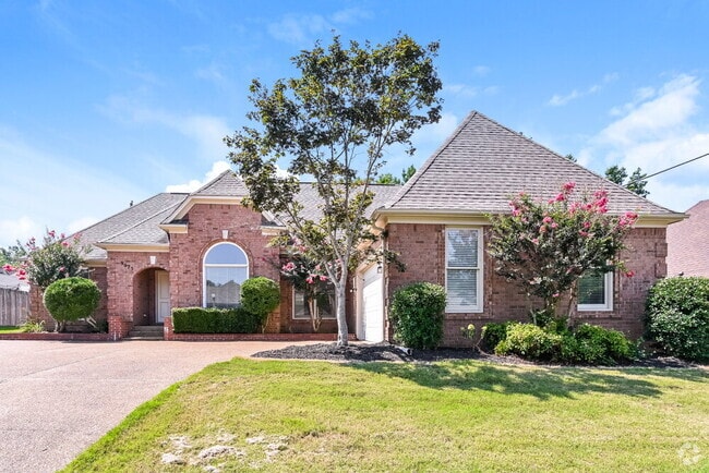 Building Photo - 9073 Bellehurst Dr