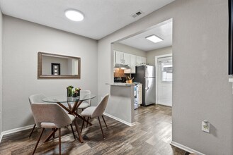 Building Photo - Villas at Deer Park Apartments