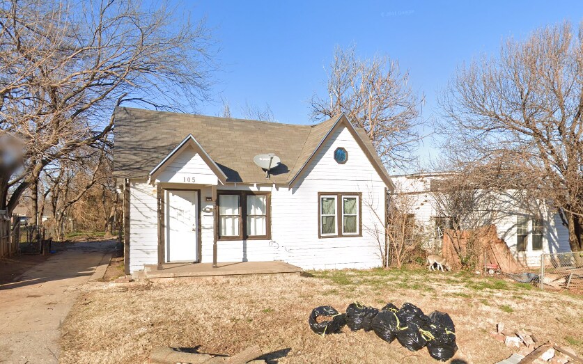 Primary Photo - 105 SW 41st St