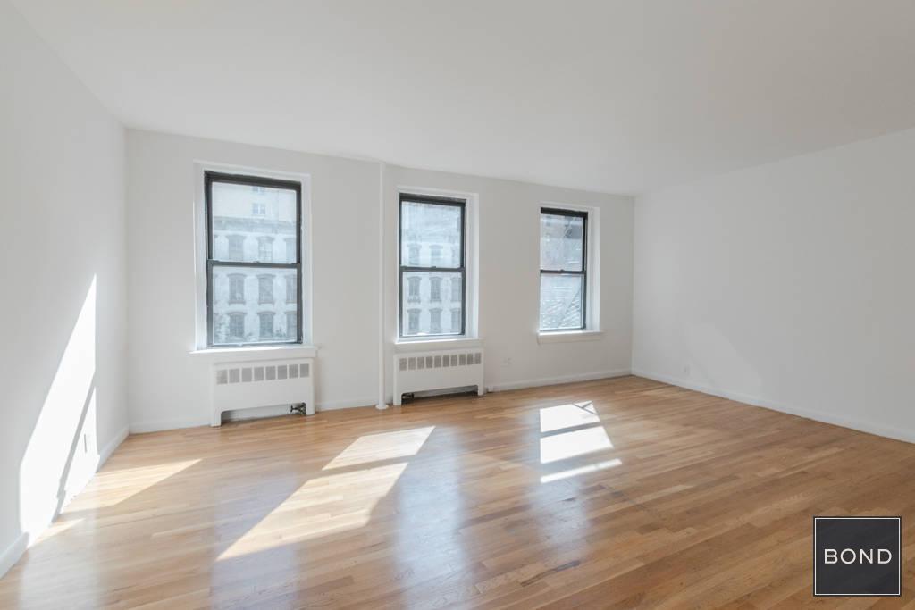 Building Photo - 947 1st Ave