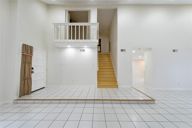 Foto del edificio - 7723 Miller Glen Ln