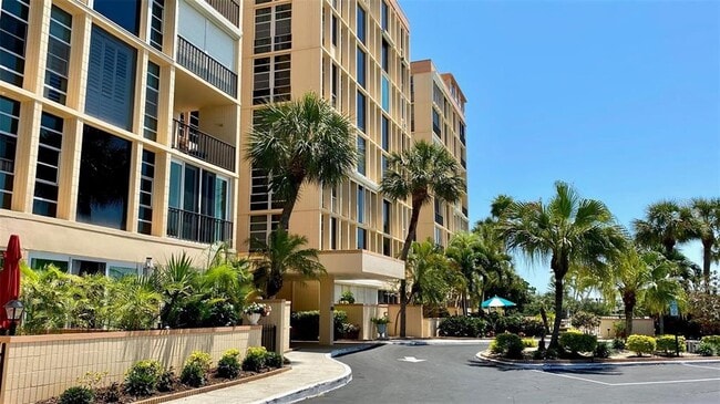 Foto del edificio - 7400 Sun Island Dr S