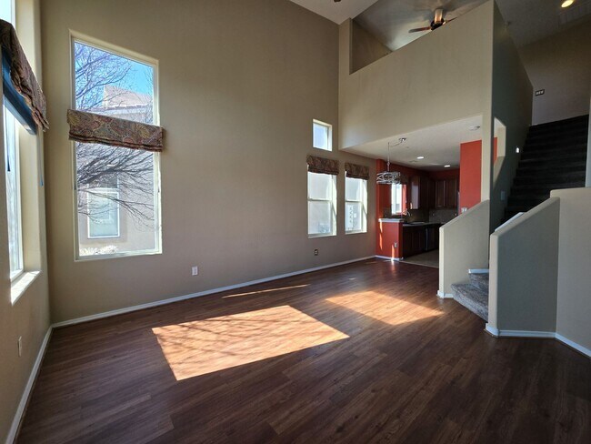 Foto del edificio - 4349 Santo Domingo St