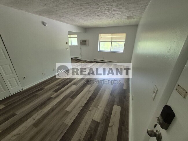 Foto del edificio - 922 Highland Ave