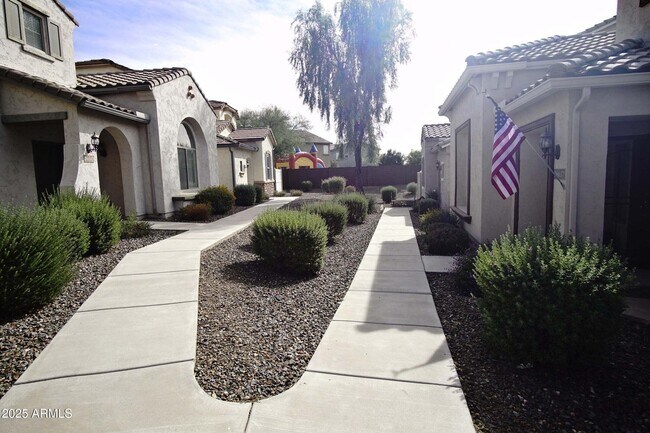Building Photo - 26649 N Babbling Brook Dr