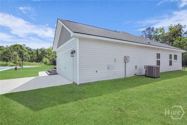 Building Photo - 1039 Meloney Dr