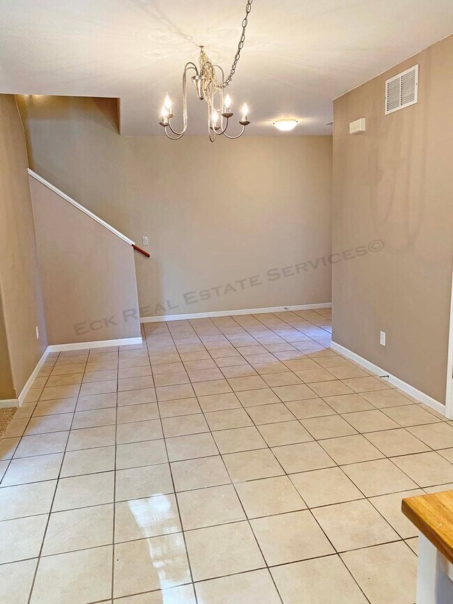 Foto del edificio - 1530 Legend Trail Dr