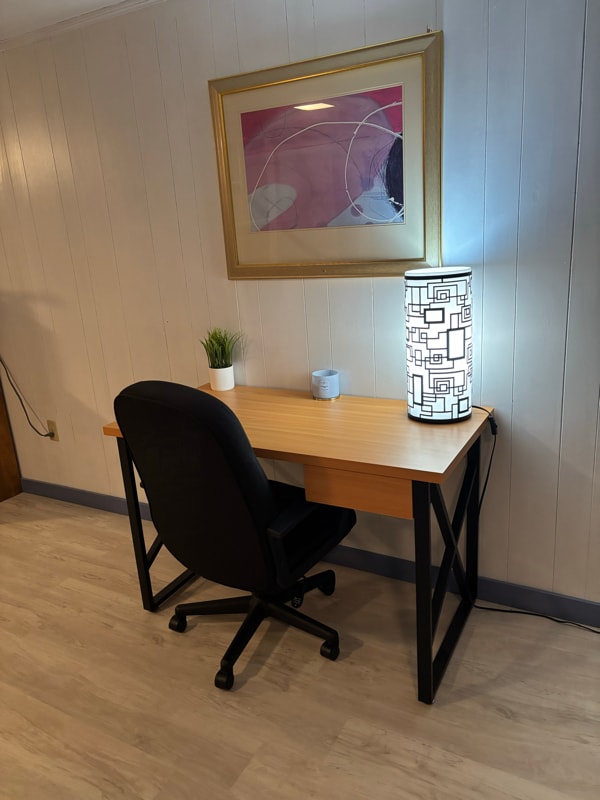 Building Photo - 13 Pennwood Rd