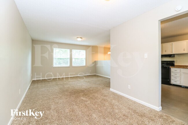 Building Photo - 2489 Millvalley Dr