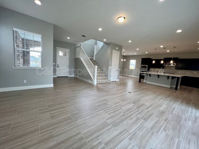 Foto del edificio - 476 Lassen Wy