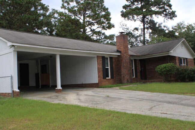 Foto del edificio - 3726 Crest Dr