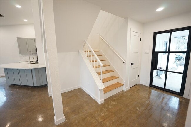 Foto del edificio - 8006 Tiffany Dr