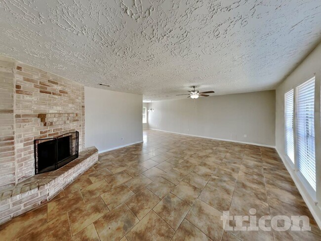 Foto del edificio - 20211 Cottonglade Ln