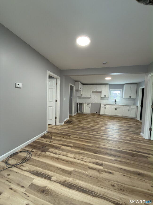 Building Photo - 228 Holly St