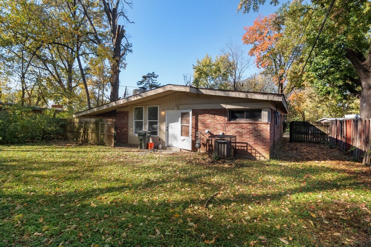 6940 Midwood Ave, Hazelwood, MO 63042 House Rental in Hazelwood, MO