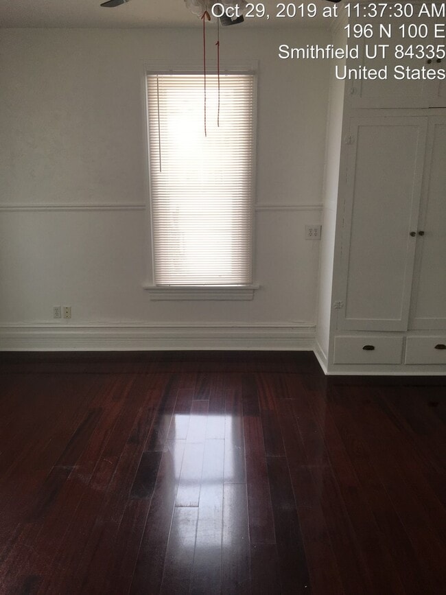 Building Photo - Cozy 2 br home in Smithfield.  Available i...
