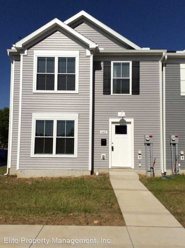 3 br, 2.5 bath House 642 N College Avenue House Rental in Carlisle