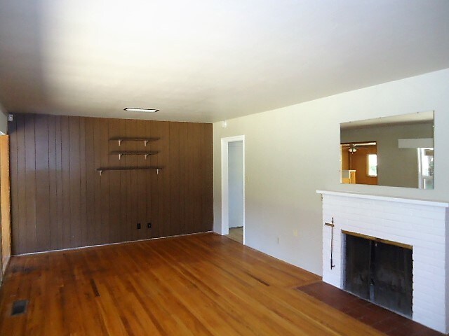 Building Photo - 1159 Sierra Vista Way
