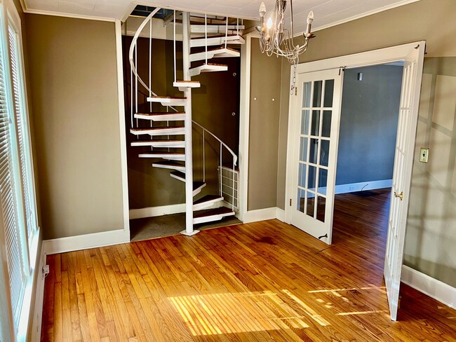 Foto del edificio - FOR RENT! - 4 Bedroom, 2 Bath West End Home
