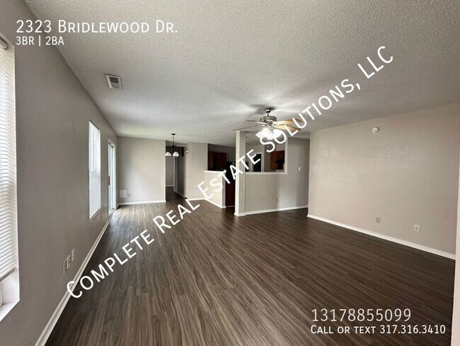 Foto del edificio - Now Showing this 3 BR, 2 BA home located a...