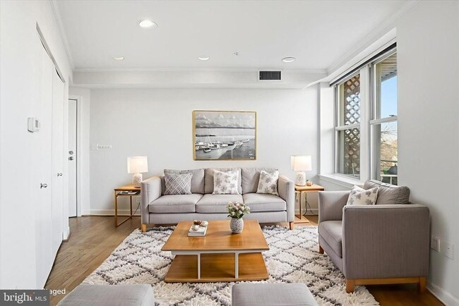 Building Photo - 1801 Calvert St NW