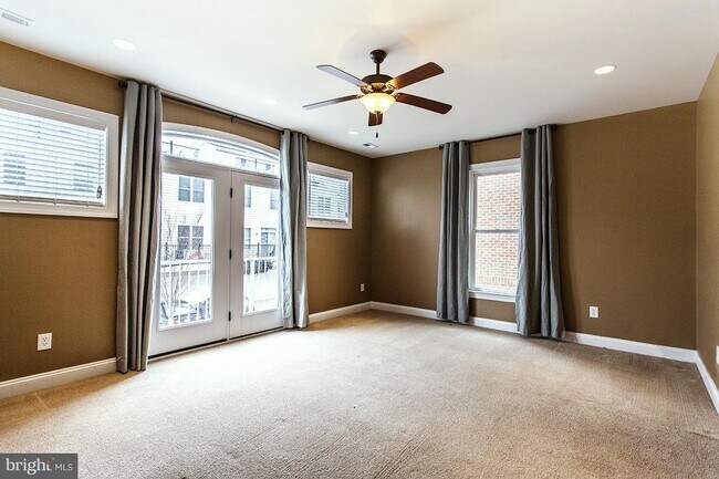 Foto del edificio - 1824 Webster St