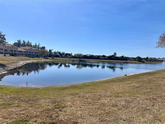 Foto del edificio - 5200 NW 31st Ave