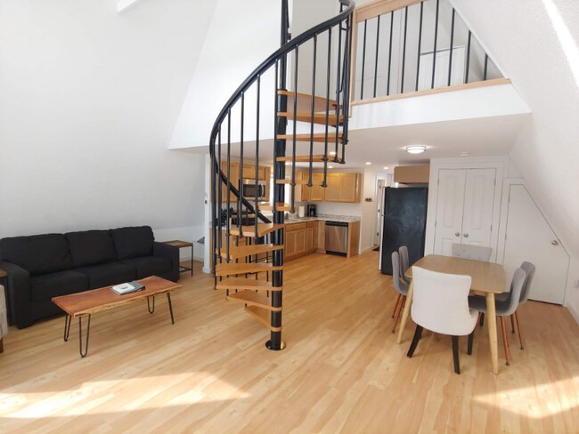 Building Photo - 25 Stagecoach Rd