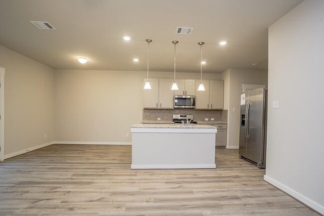 Foto del edificio - 601 Fiery Skipper Dr