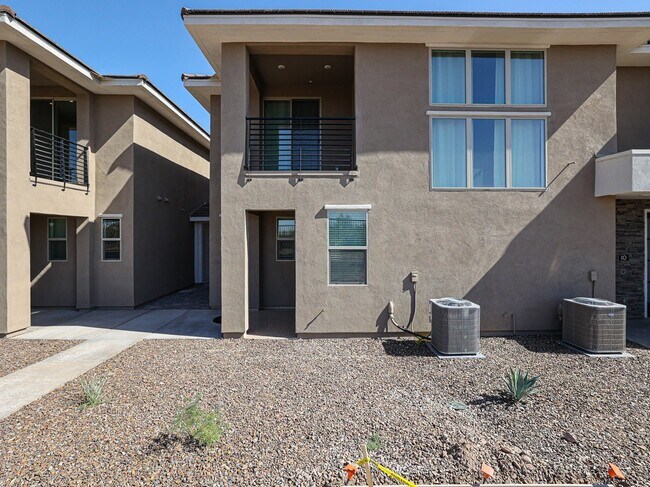 Building Photo - **BRAND NEW LUXURY CONDO!**1/2 OFF FIRST M...