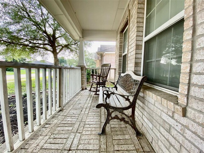 Foto del edificio - 9414 Glendown Ln
