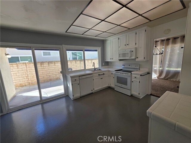 Foto del edificio - 23401 Vía Elisandra