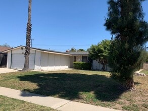 Building Photo - 1104 Skeel Dr