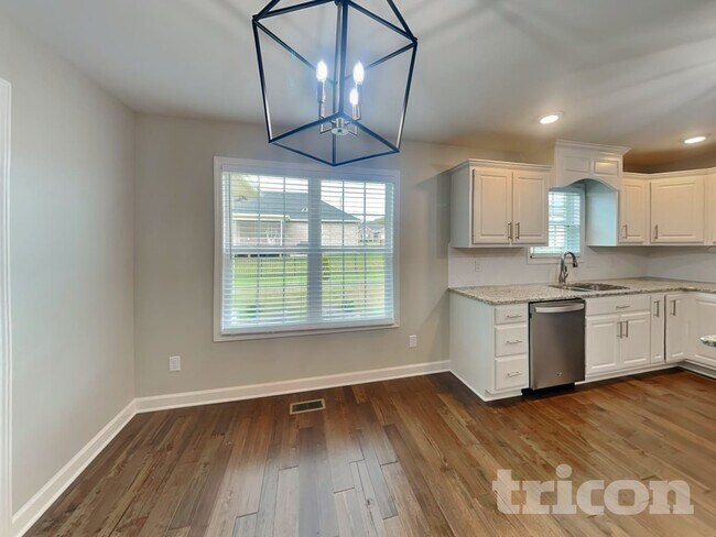 Foto del edificio - 424 Mya Marie Dr