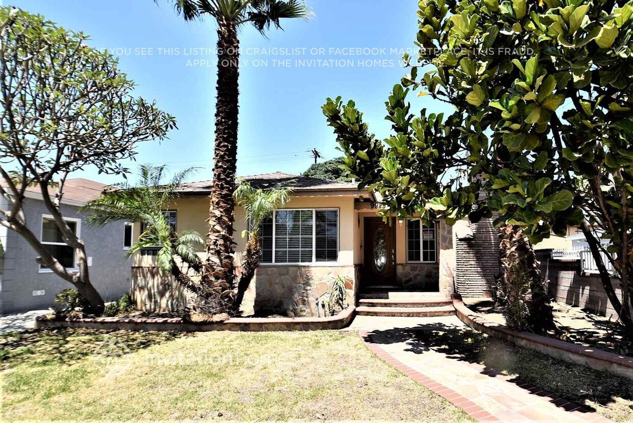 Primary Photo - 9925 Orange Ave