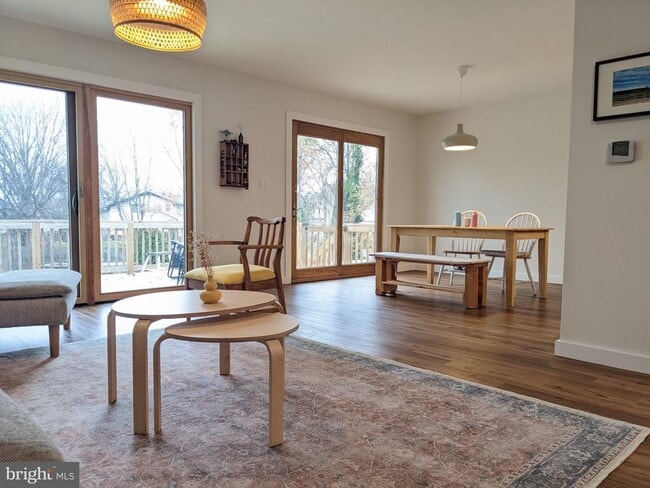 Foto del edificio - 26 Forest Hill Dr