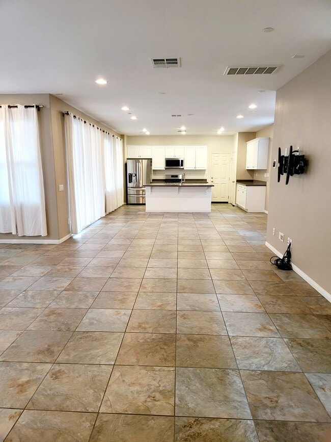Building Photo - Otay Ranch 3 bedroom 2.5 bath 1917 sqft 2 ...