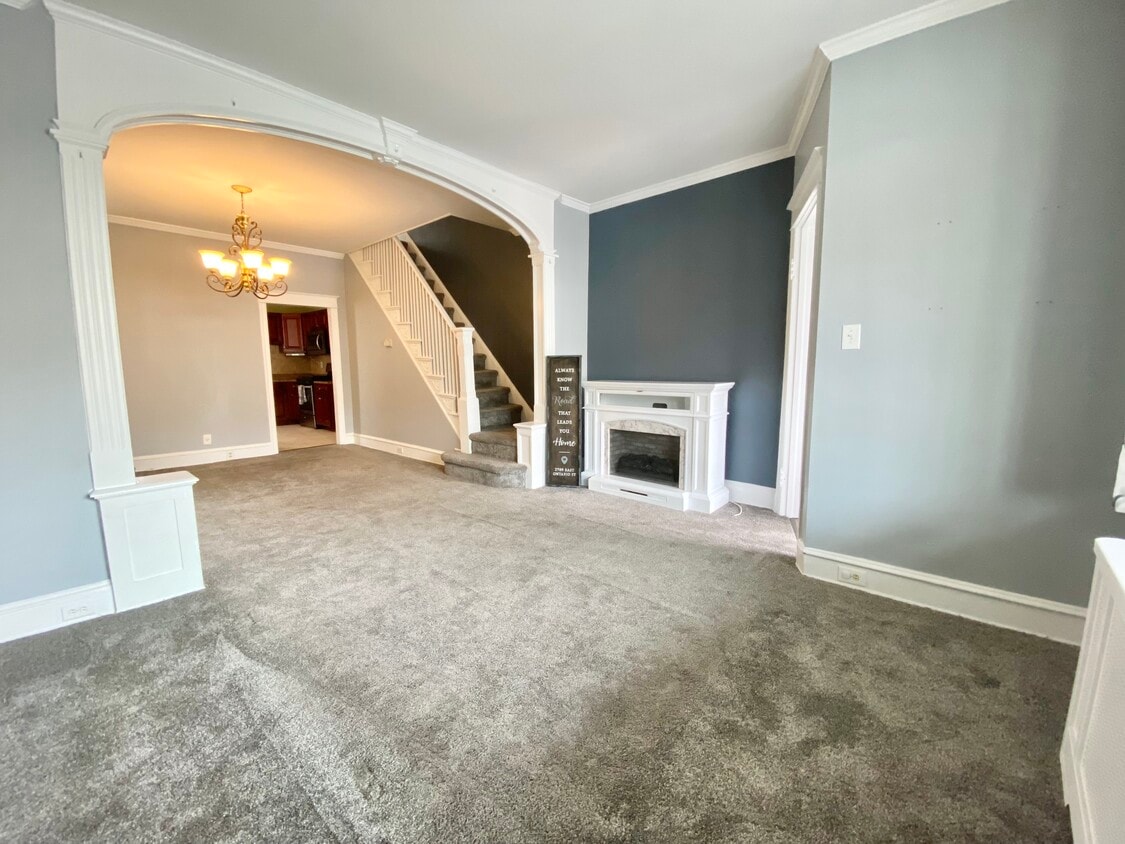 Photo - 2709 E Ontario St-